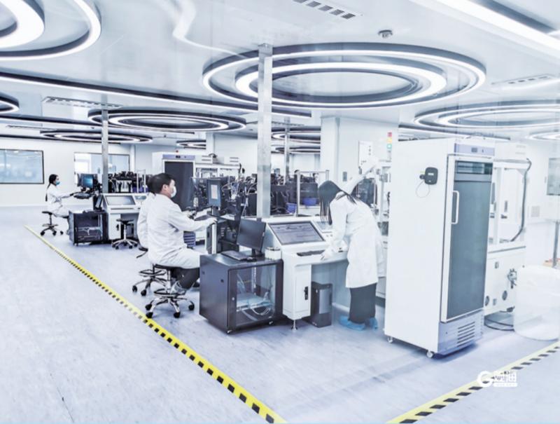 青島“搶灘”萬(wàn)億級(jí)合成生物新賽道 生物科技新引擎驅(qū)動(dòng)未來(lái)產(chǎn)業(yè)